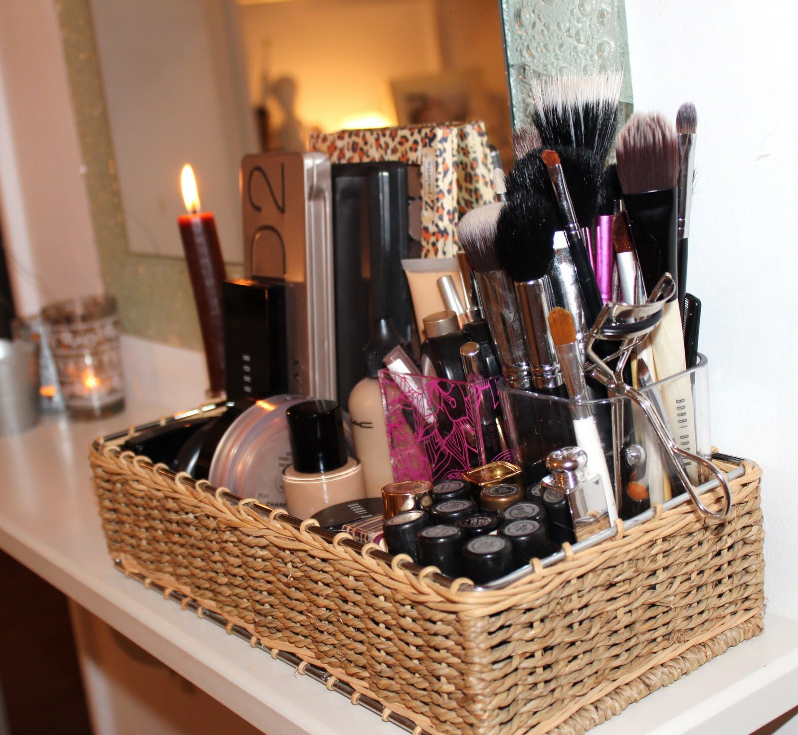 B U B B L E G A R M 'Everyday' Make Up Storage...