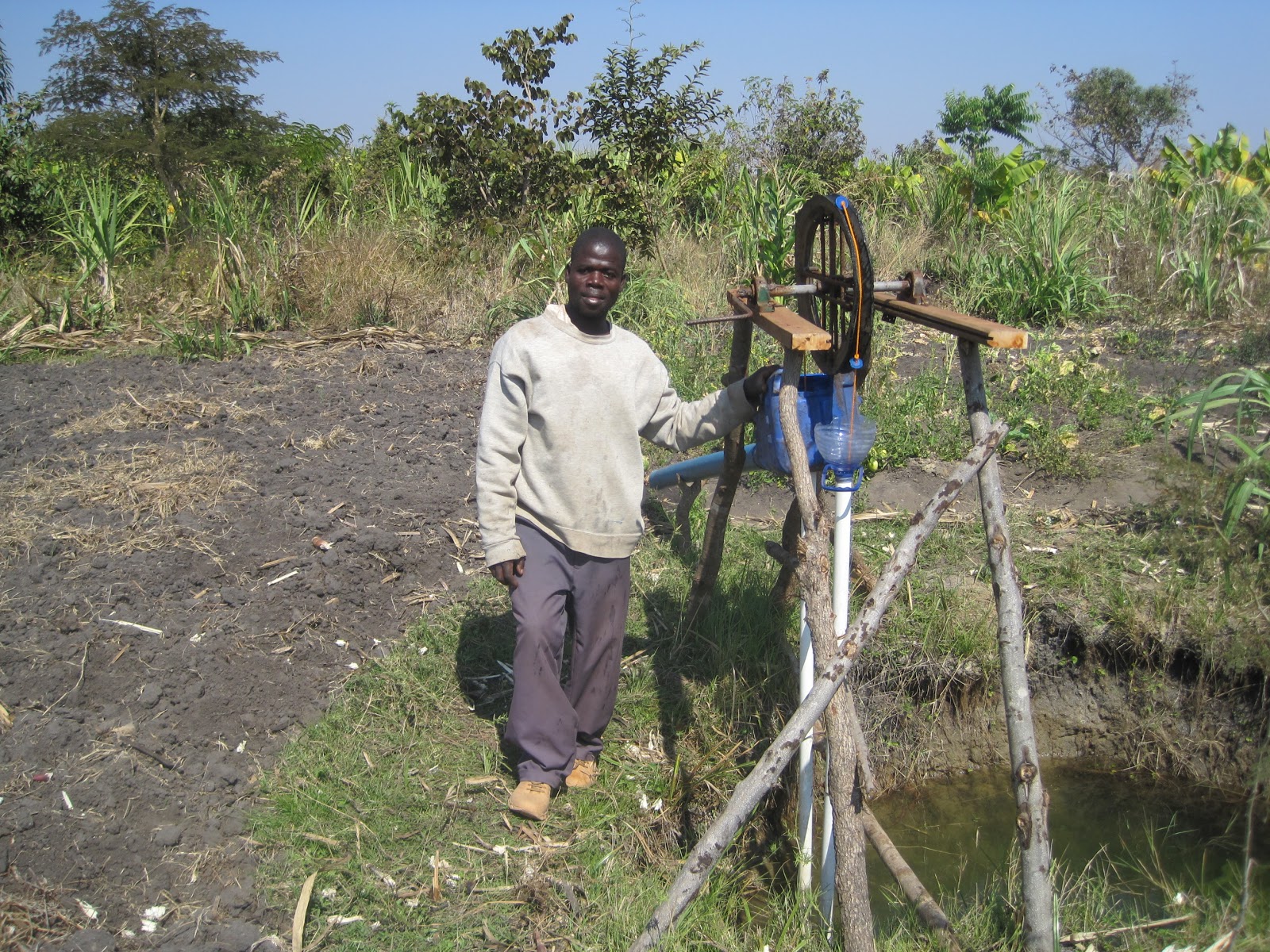 Africa Windmill Project AWP Manual/Pedal Water Pump