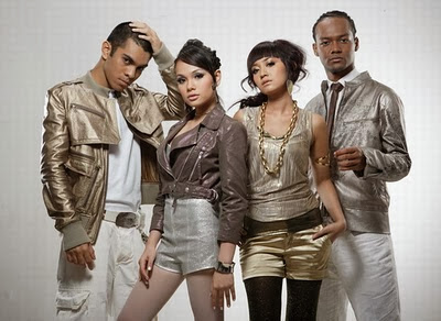 Download Lagu Tangga Cinta Tak Mungkin Berhenti Mp3 Rempit Share