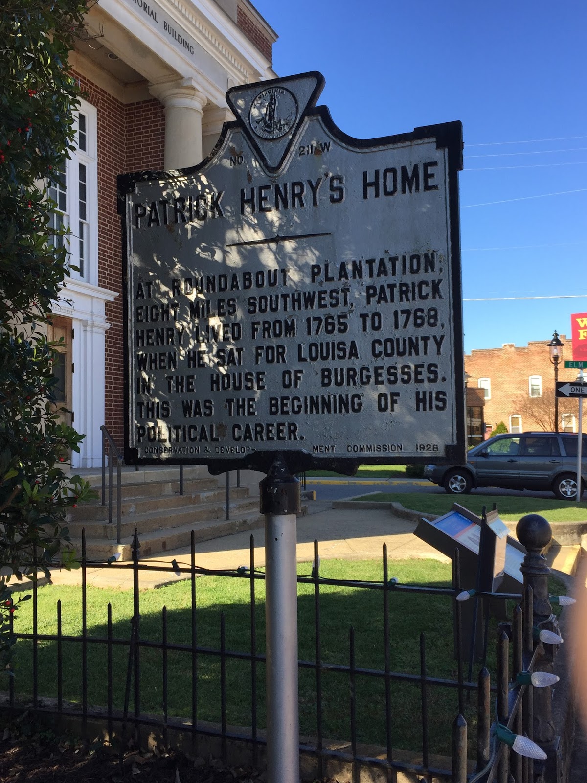 stylos Scenes from Louisa Courthouse