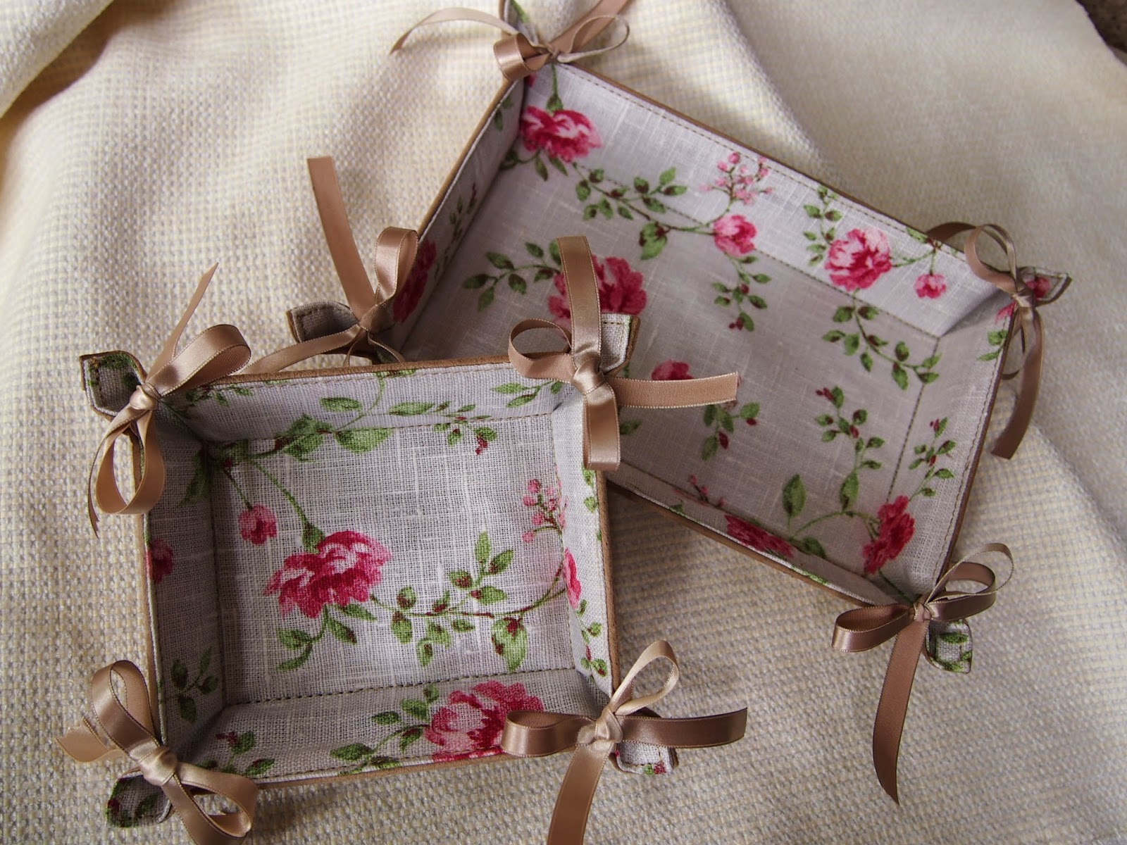 No.334花梨瘤紅白スポルテッドのトレー 小物トレー 木製 No.100花梨瘤紅白スポルテッド及び花梨瘤葡萄杢