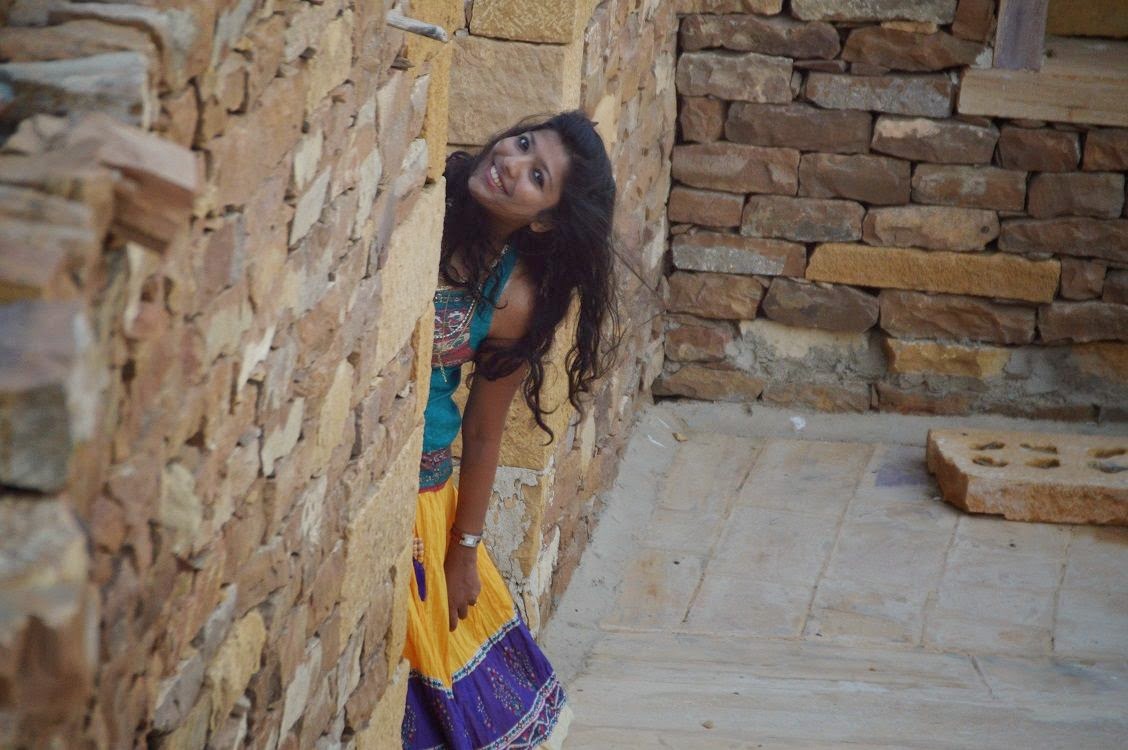 What To Wear in Jaisalmer Style On The Move