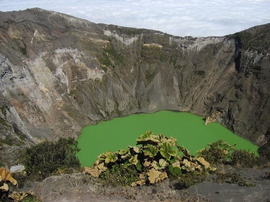 El increíble Lago del volcán Irazú Costa Rica