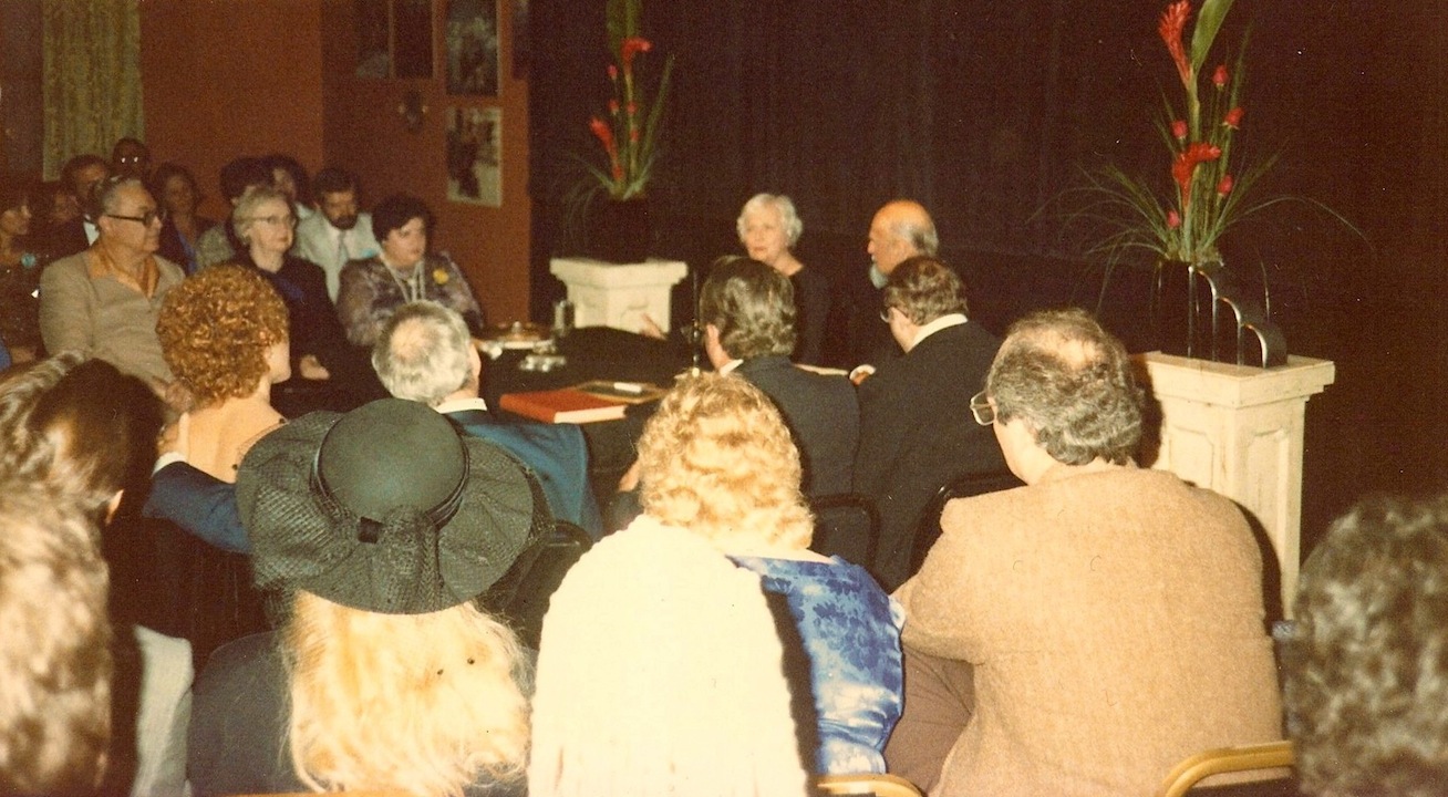 seance table seance table
