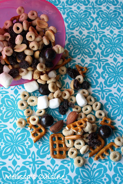 raisins, almonds, Brookside, chocolate, marshmallows, peanuts, Cheerios, pretzels