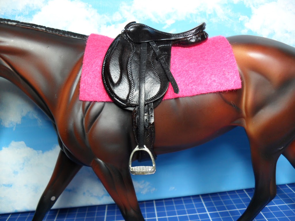 black dressage saddle built for Strapless