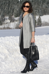 https://ladyofstyle.com/2015/01/winter-wonderland-silver-coat.html