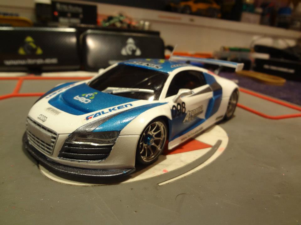 RC car AUDI R8 gets unboxed, tuned and tested! Kyosho Mini-Z
