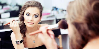 Beberapa Kesalahan Make Up Yang Membuat Wajah Terlihat Lebih Tua Kesalahan Make Up