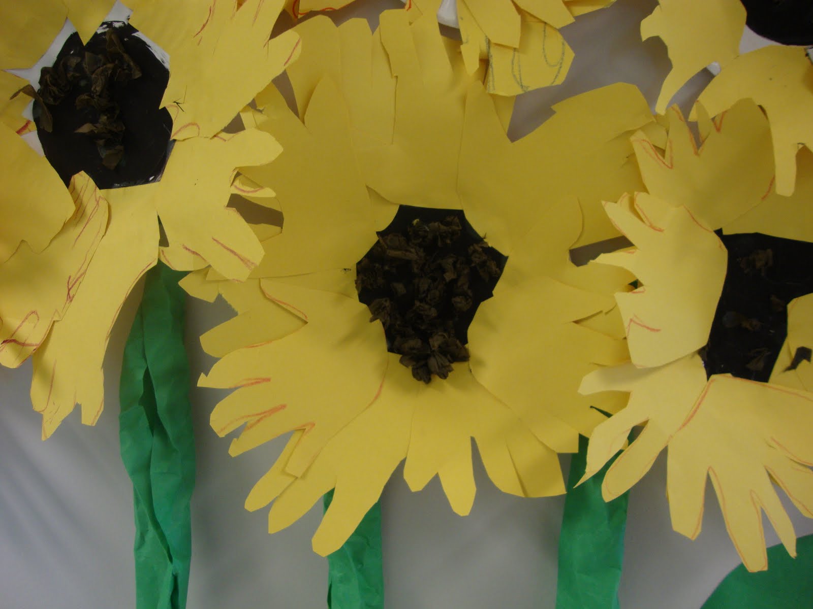 Art. Paper. Scissors. Glue! Sunflowers and Sculptures