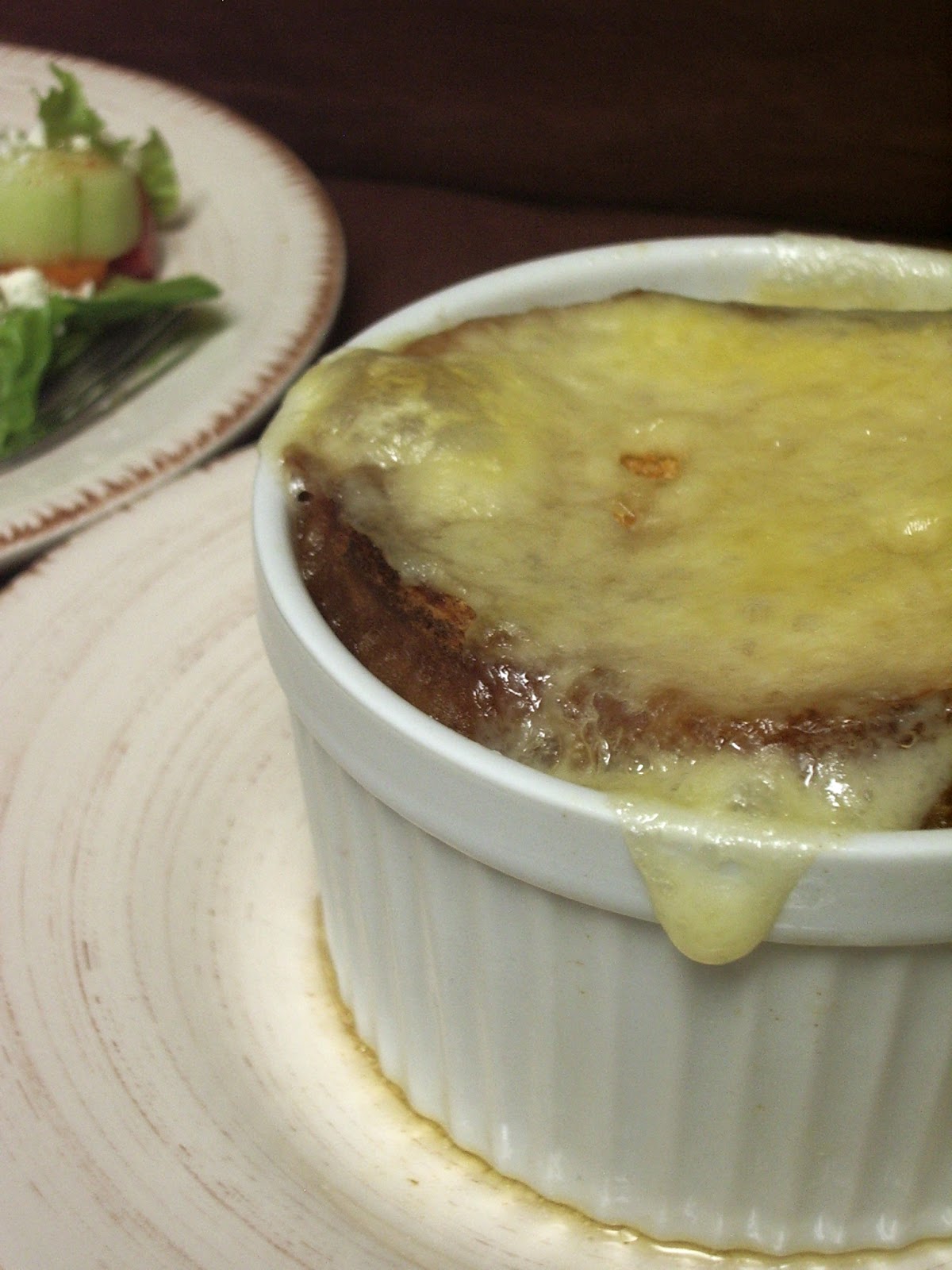 KitchenJoy Slow Cooker {Beefy} French Onion Soup