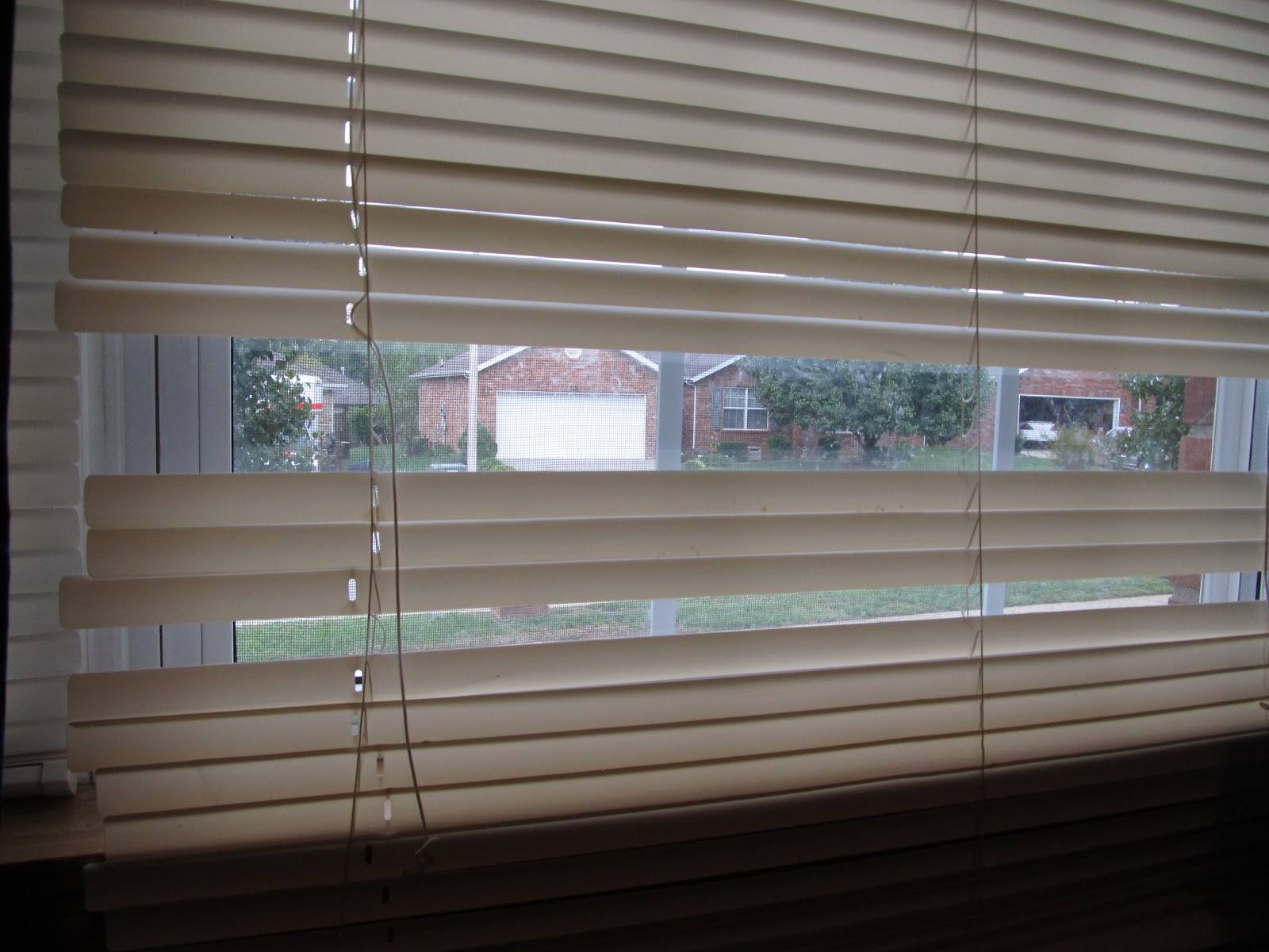 DIY Project Crazy Fixing broken mini blinds