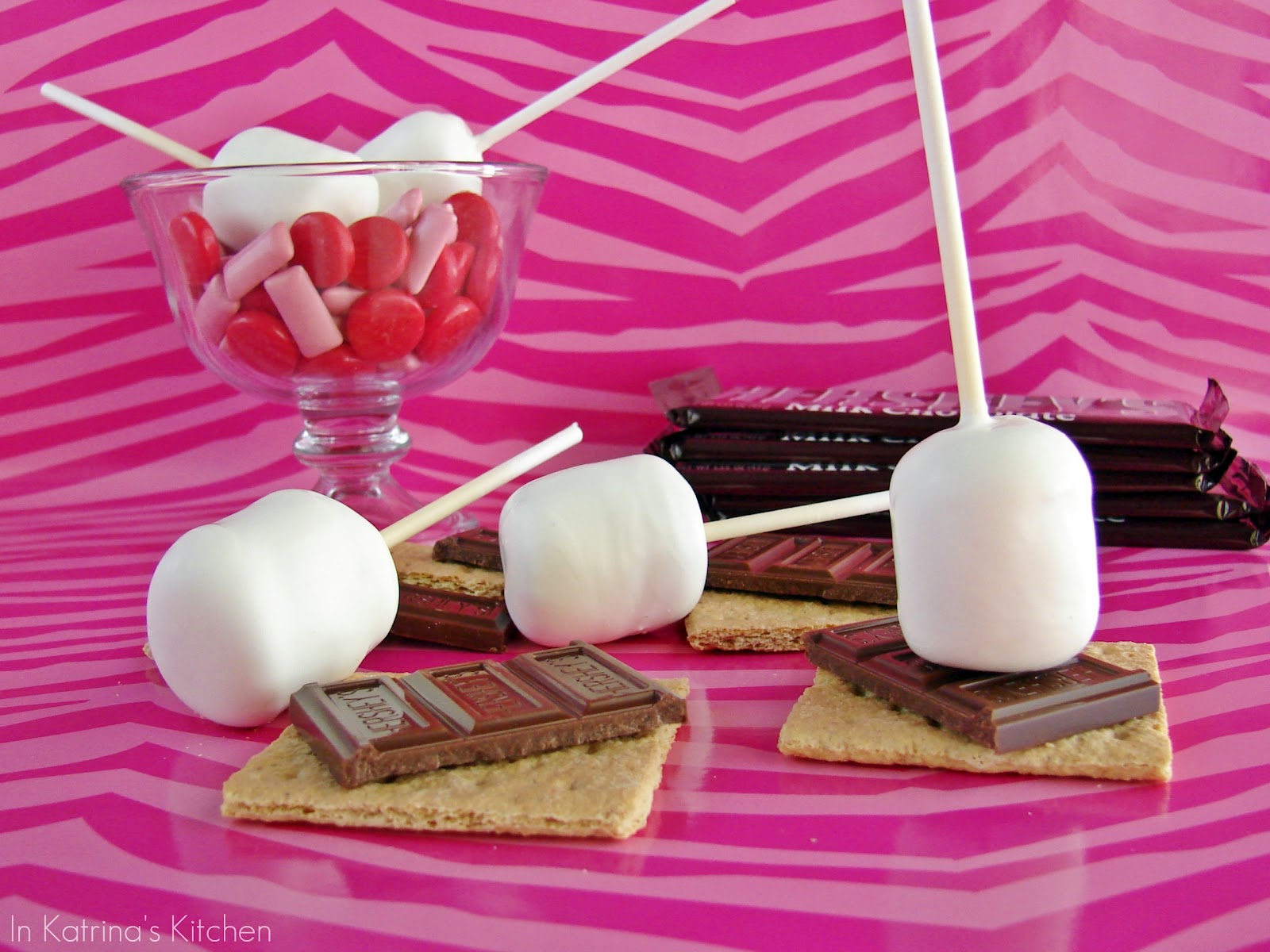 Surprise Inside Marshmallow Cake Pops
