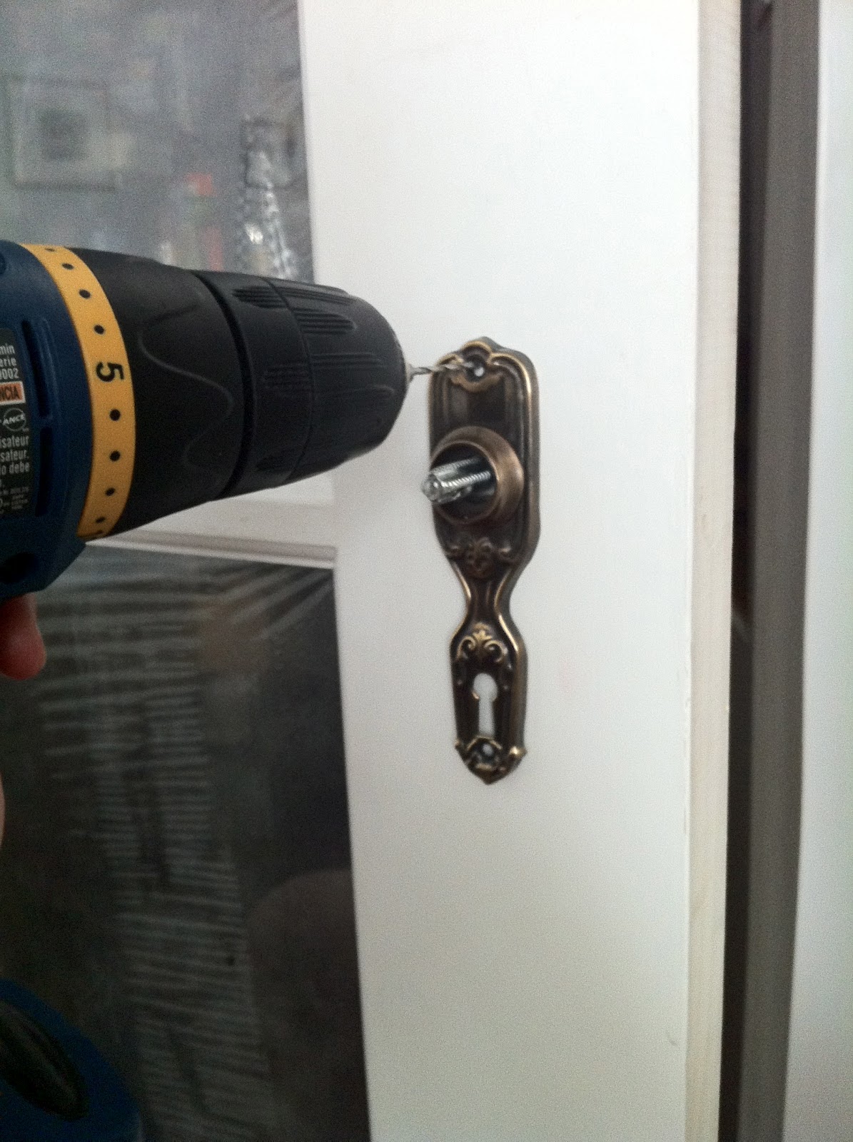 My Fifties Kitchen Redo HOW TO INSTALL AN ANTIQUE DOOR KNOB