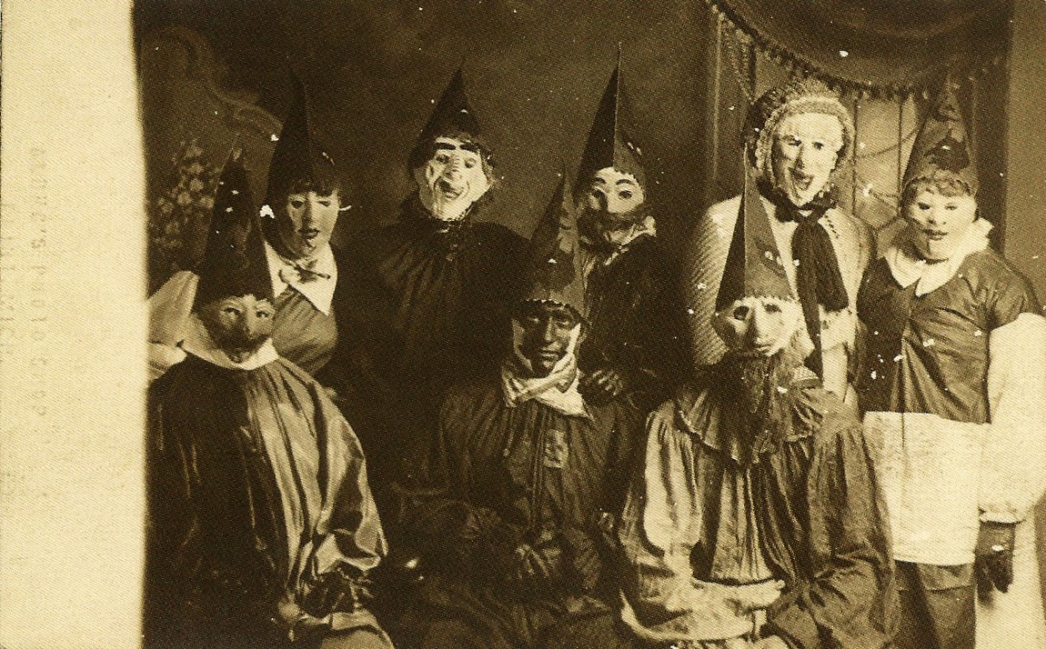 22 Haunting Vintage Halloween Photographs Before the 1950s - Vintage Halloween 22 Haunting Vintage Halloween Photographs Before the 1950s - Vintage Halloween