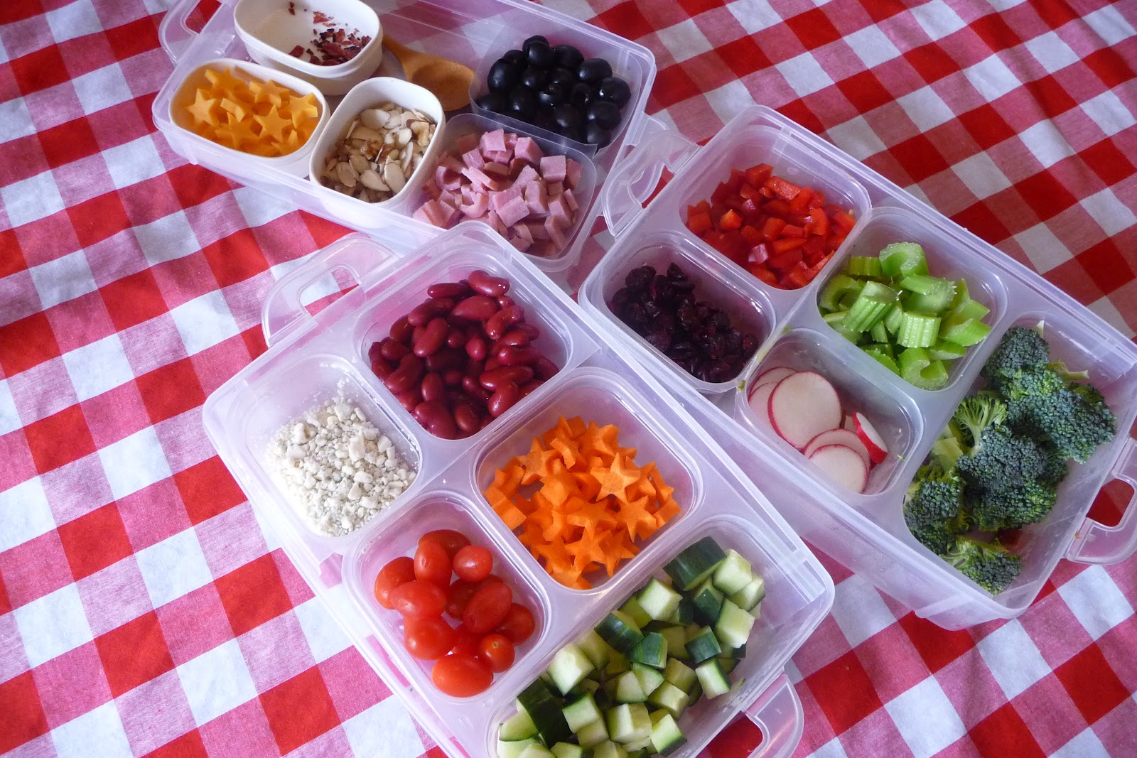 How to Make a Salad Bar Beneficial Bento