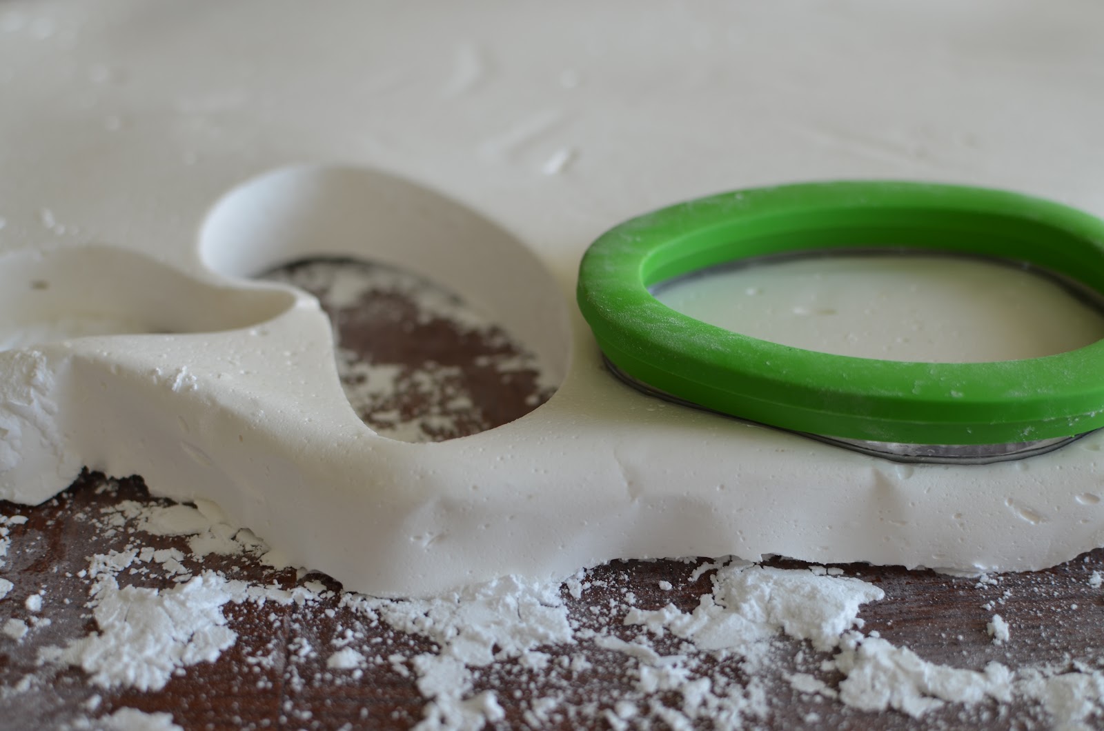 *Random Thoughts of a SUPERMOM!* Homemade Marshmallow Easter Eggs