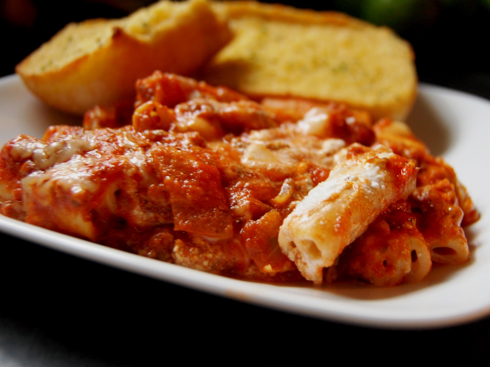 Cassie Craves Creamy Baked Ziti