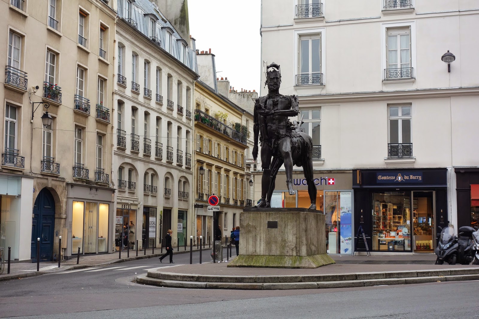 Paris Le Centaure de César Place MichelDebré VIème Paris la douce