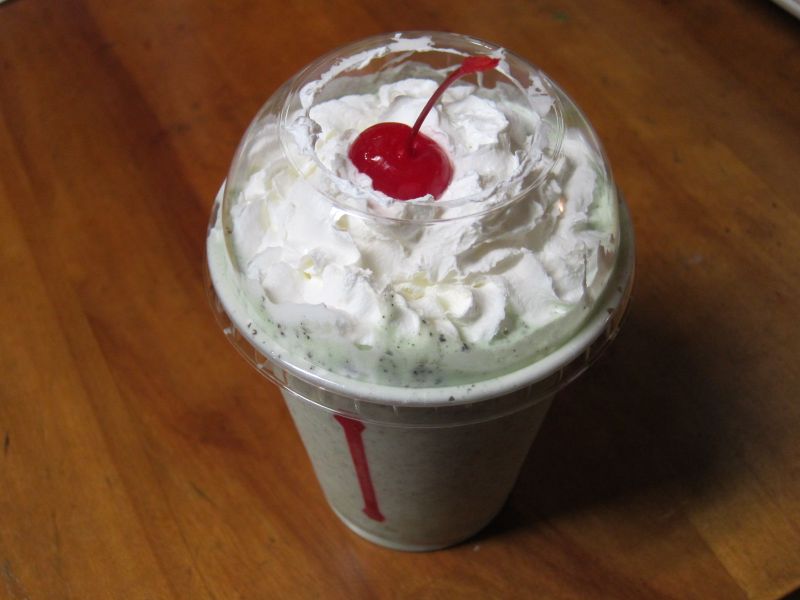 Review Jack in the Box Mint Oreo Shake Brand Eating