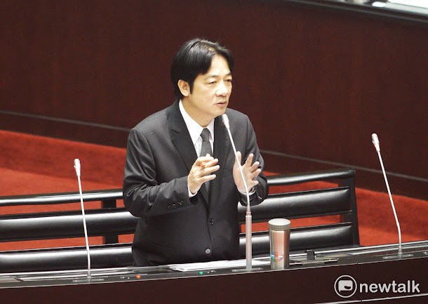 行政院長賴清德今(13)日赴立法院列席報告「107年度中央政府總預算案」,根據書面報告指出,明年度歲出部分由前行政院長林全編列的1兆9850億元,改列為1兆9918億元,增加68億元;較上年度預算數增加178億元,增幅0.9%。 行政院長賴清德今(13)日赴立法院列席報告「107年度中央政府總預算案」,根據書面報告指出,明年度歲出部分由前行政院長林全編列的1兆9850億元,改列為1兆9918億元,增加68億元;較上年度預算數增加178億元,增幅0.9%。