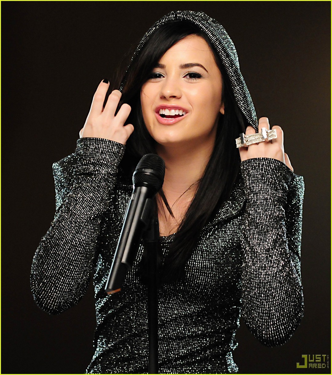 http://3.bp.blogspot.com/-SRs5vqS7iYM/T4yKmrnWgfI/AAAAAAAAABI/pe03S_XBDbo/s1600/Demi-Lovato-demi-lovato-8840165-1080-1222.jpg