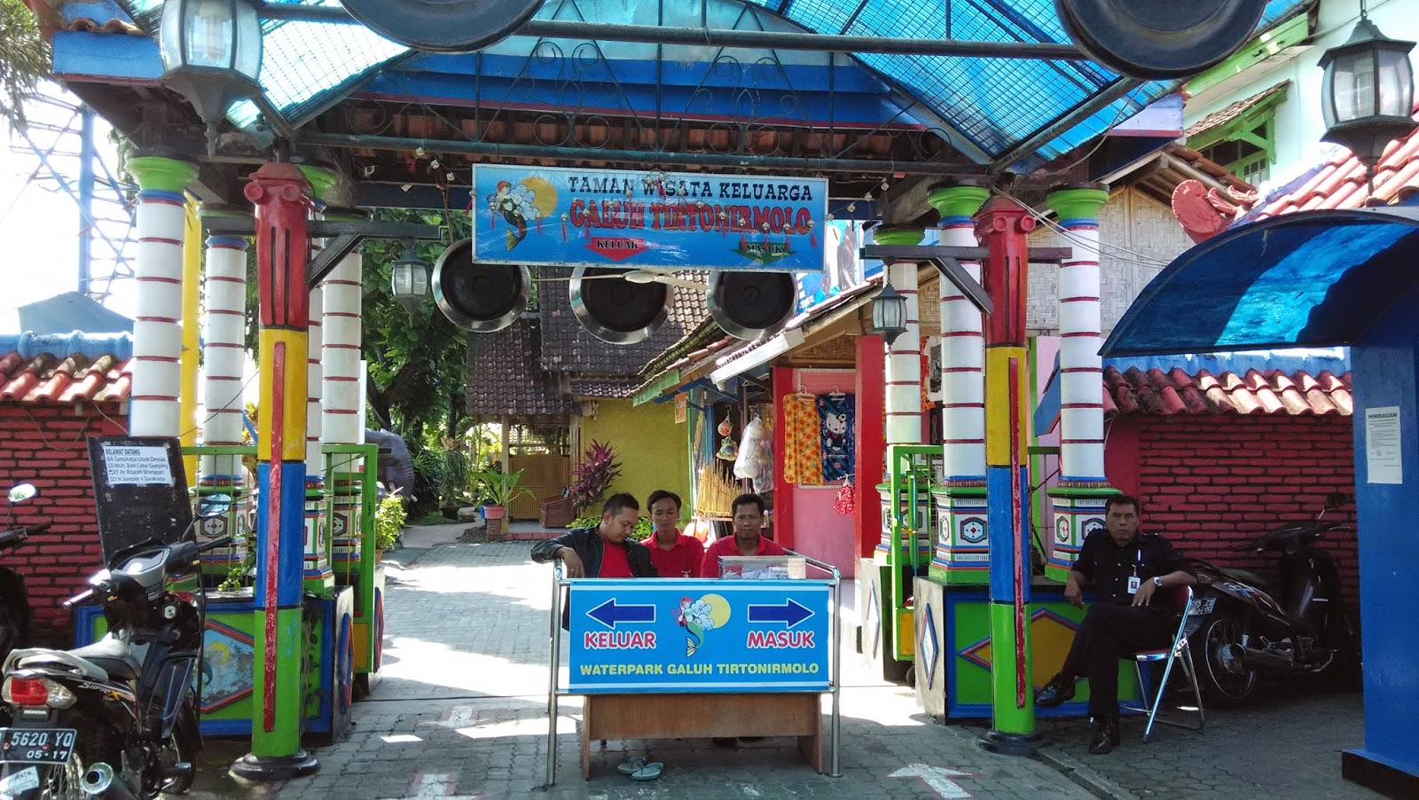 Waterpark Galuh Tirtonirmolo