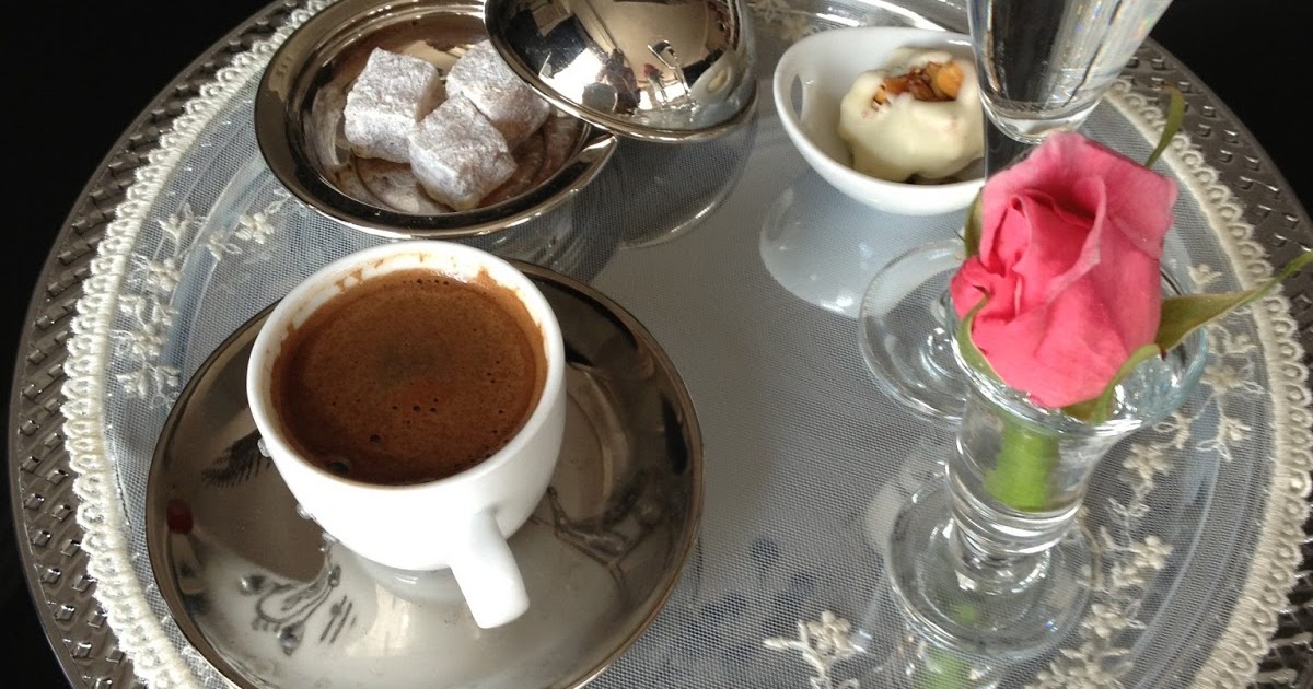 TÜRK KAHVESİ SUNUMU SÜSLÜ MUTFAK