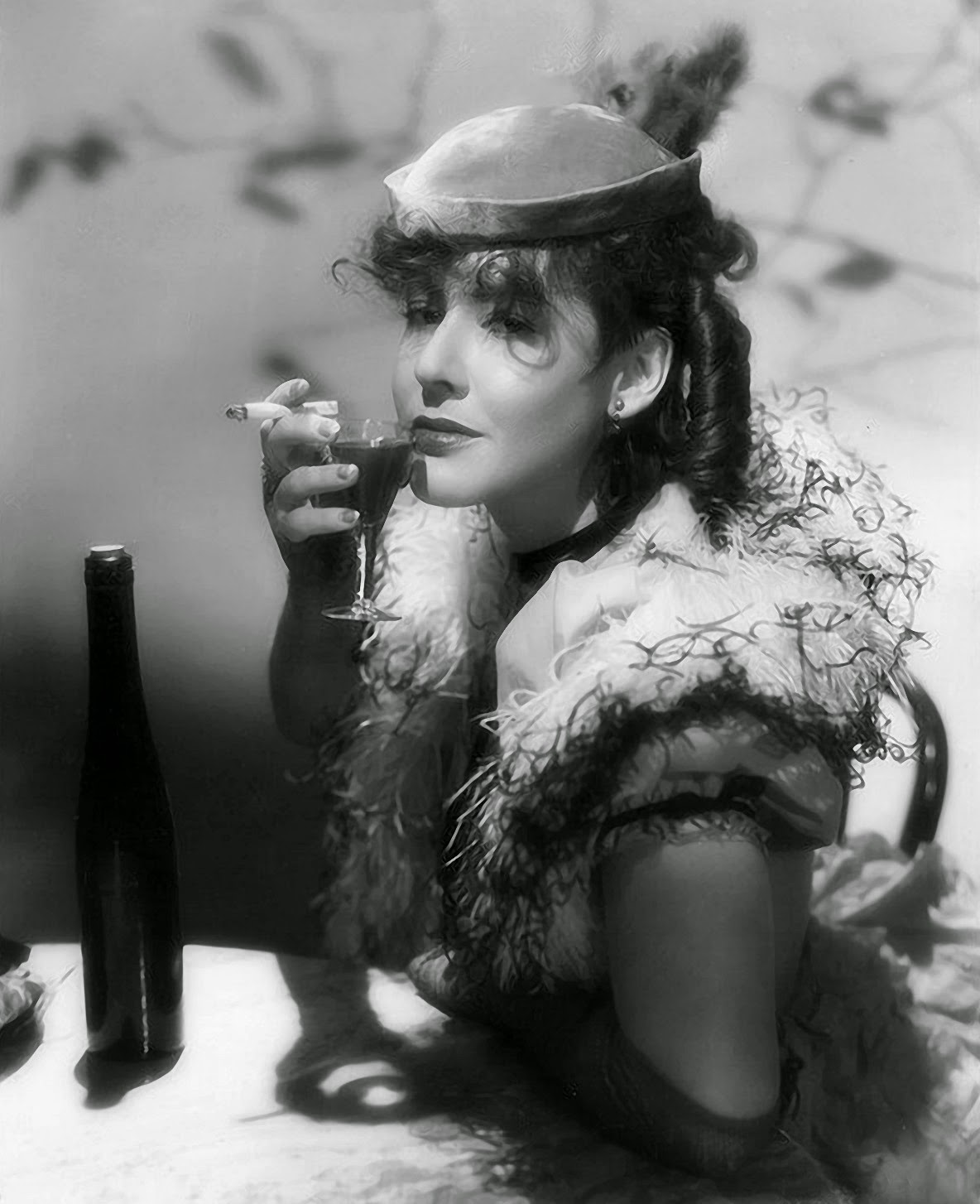 What Did Mae Clarke Look Like  in 1935 