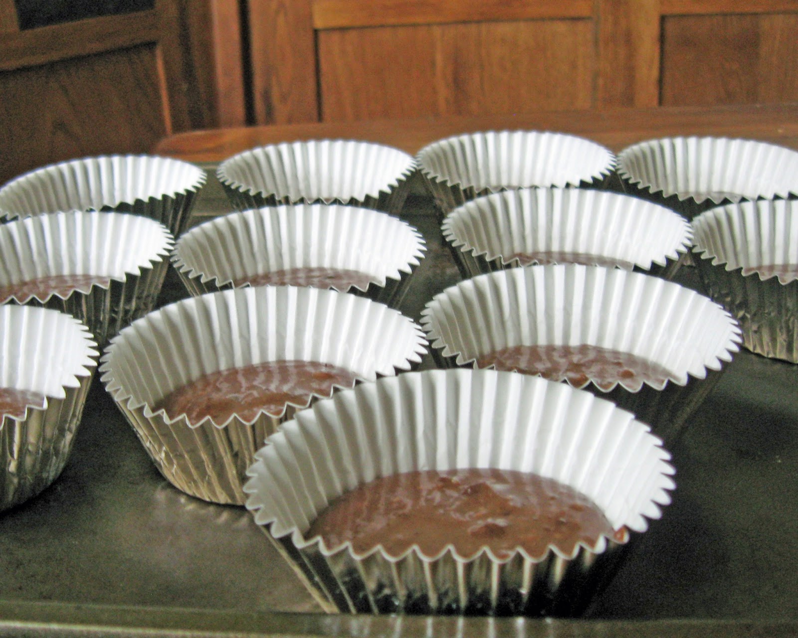 Cheng and 3 Kids Brownie Candy Cups