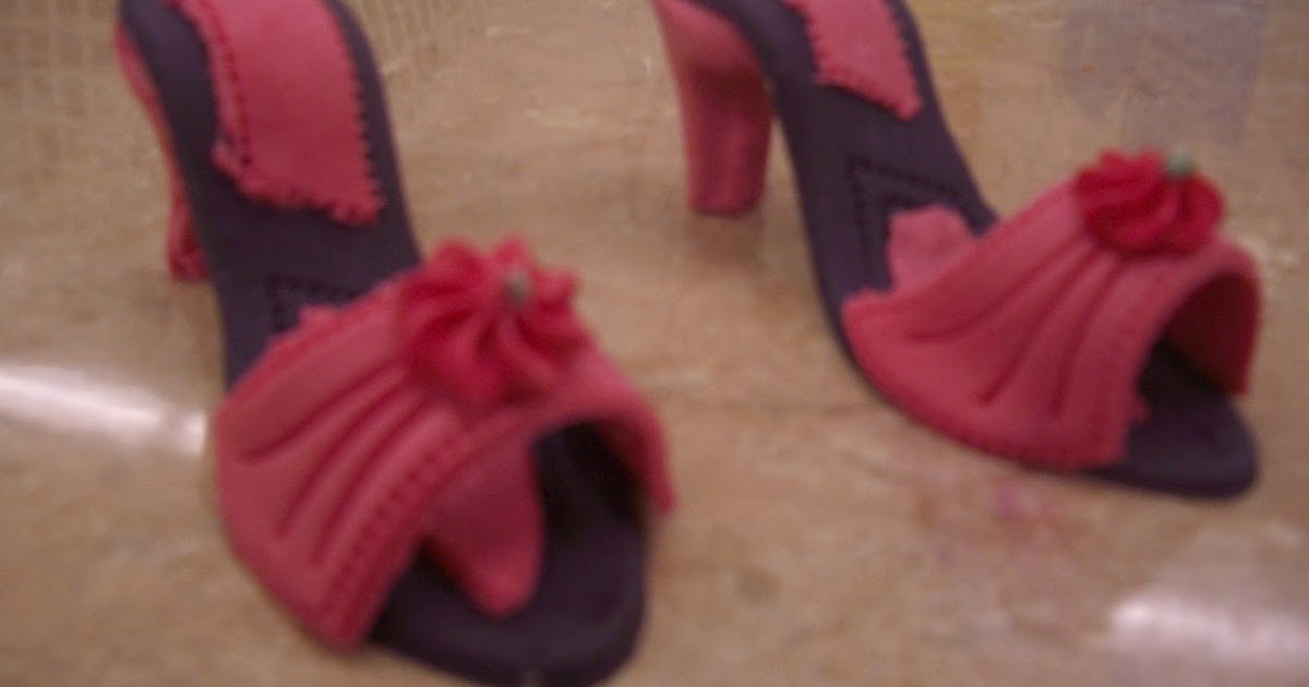 Caroline Makes.... Cake decorating class 3 Shoe cake topper