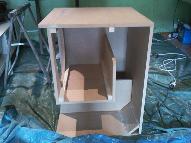 skema box subwoofer rcf 12 inch