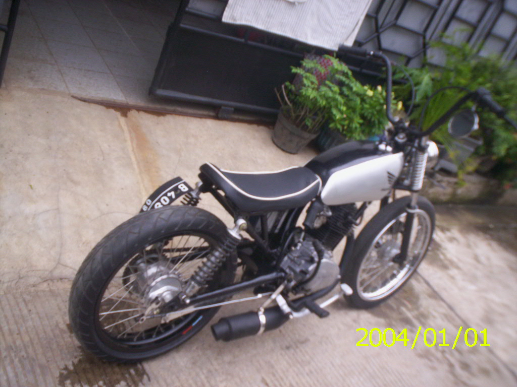 DiJual Honda CB 125 Modifikasi Jap Style Classic And Vintage