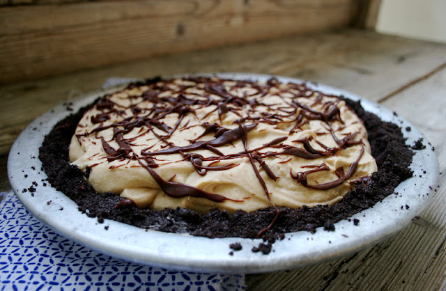 Speculoos Cookie Butter Icebox Pie