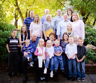 Family Pictures, Murray Park, SLC, UT: Reading Family | Cheapshots Photography
