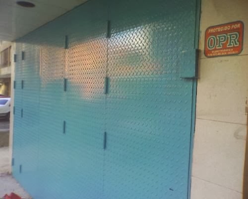 puertas tipo bóveda para comercios