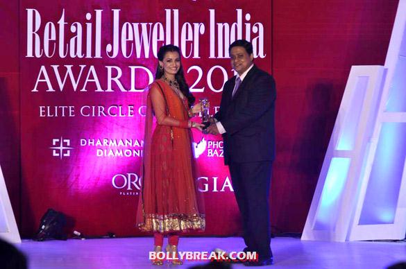 Dia Mirza - (9) - Clebs Grace Gemfields' & Rio Tinto's Retail Jeweller India Awards 2012