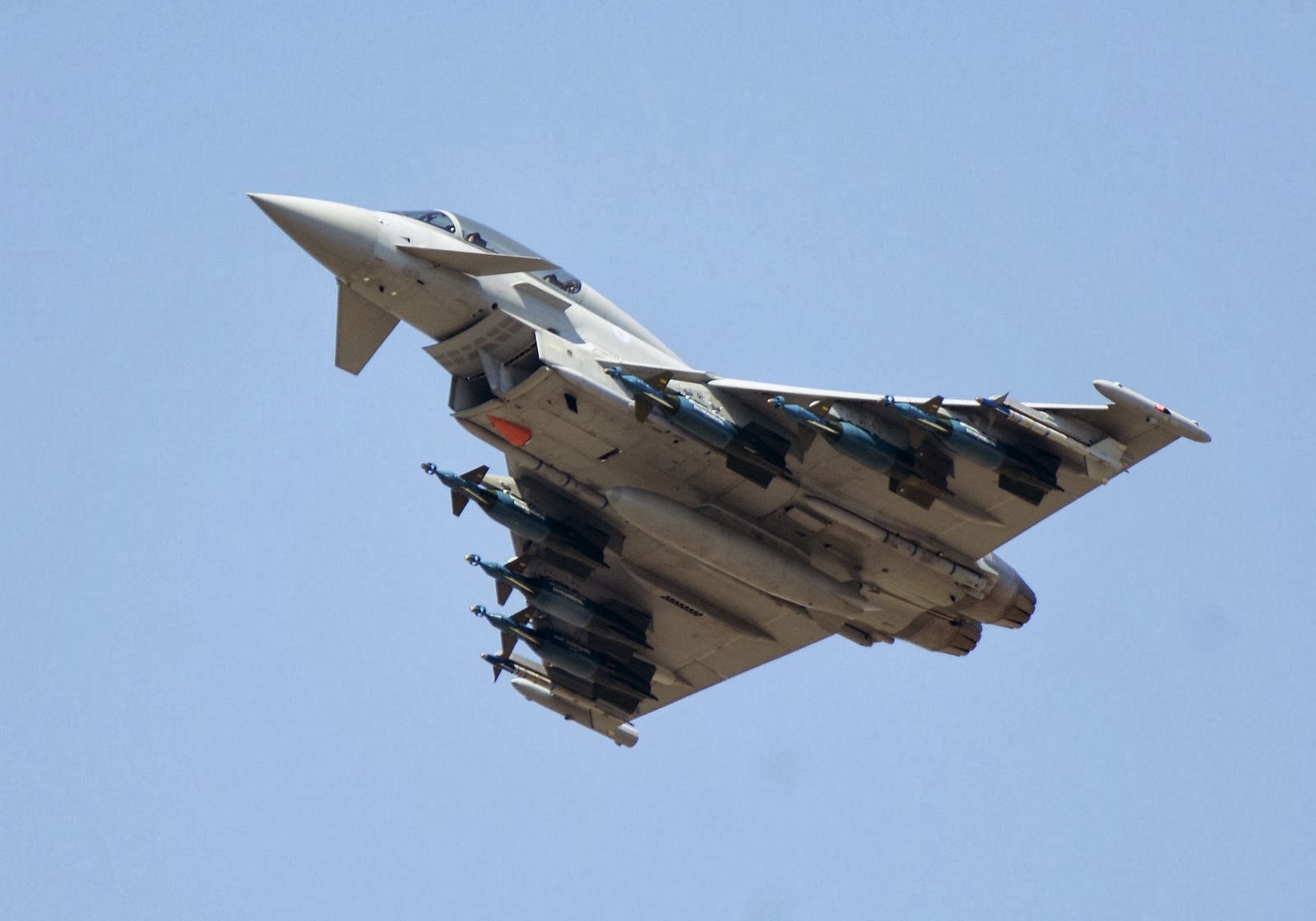 مسابقة خفيفة Eurofighter_Typhoon+(1)