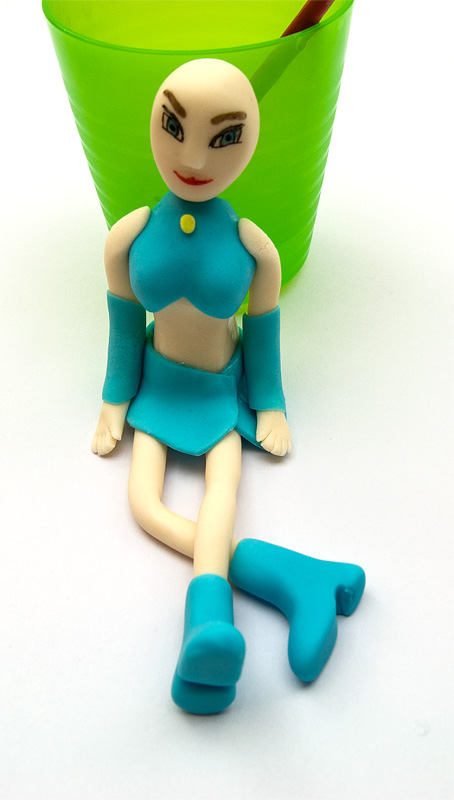 Winx Bloom fondant figurine arms on body
