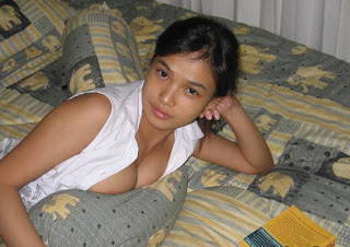 Foto Bugil ABG 17 Tahun Pamer Buah Dada
