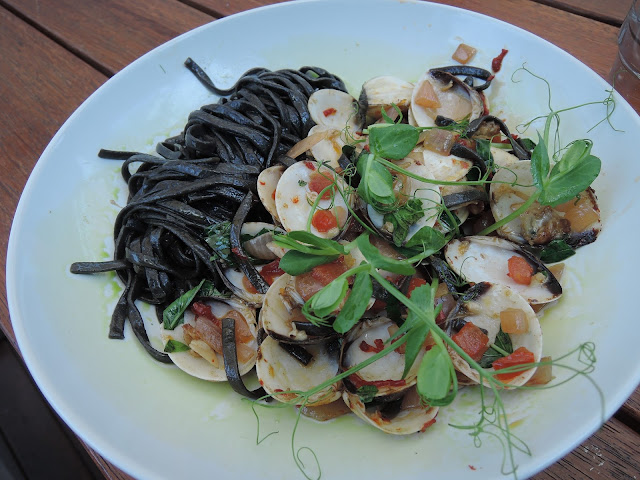 three monkeys place; squid ink pasta;  cafe;  jacksons square