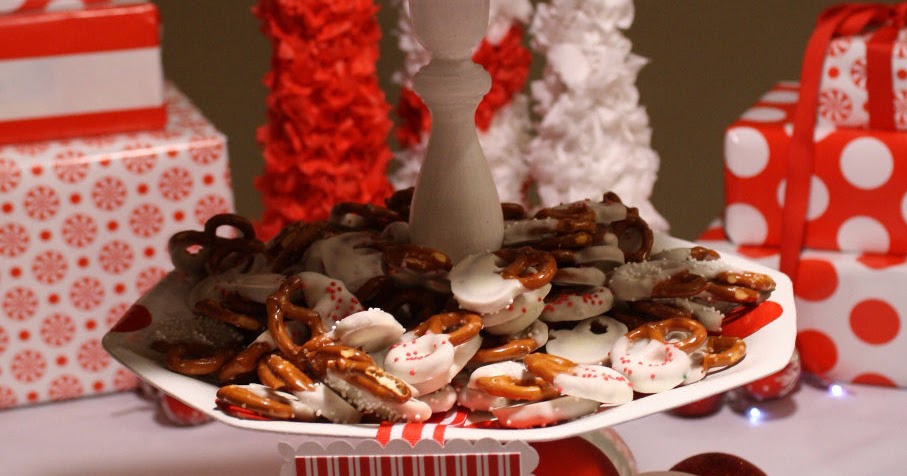 Creative Mommas: Christmas Cupcake Stand