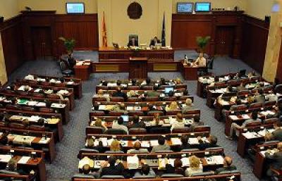 , Parlamenti debaton për dështimin e regjistrimit