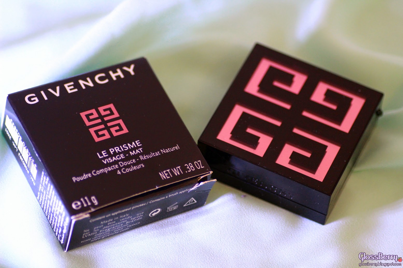  Givenchy - Le Prisme Visage Mat Soft Compact Face Powder review swatches 83 peach פודרה ג'יבנשי גיבנשי סקירה בלוג איפור וטיפוח המלצות עור יבש גלוסברי