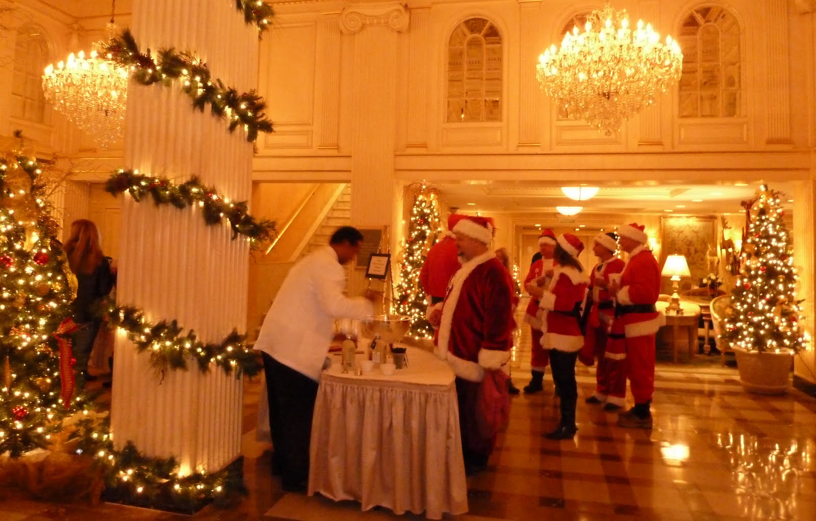 Mai Thai Wanderings: Holiday Decor and Lights in New Orleans