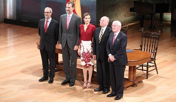  King Felipe VI of Spain and Queen Letizia, Rector of University of Salamanca Daniel Hernandez Ruiperez, Rector of UNAM Jose Narro and Director of Cervantes Institute Victor Garcia