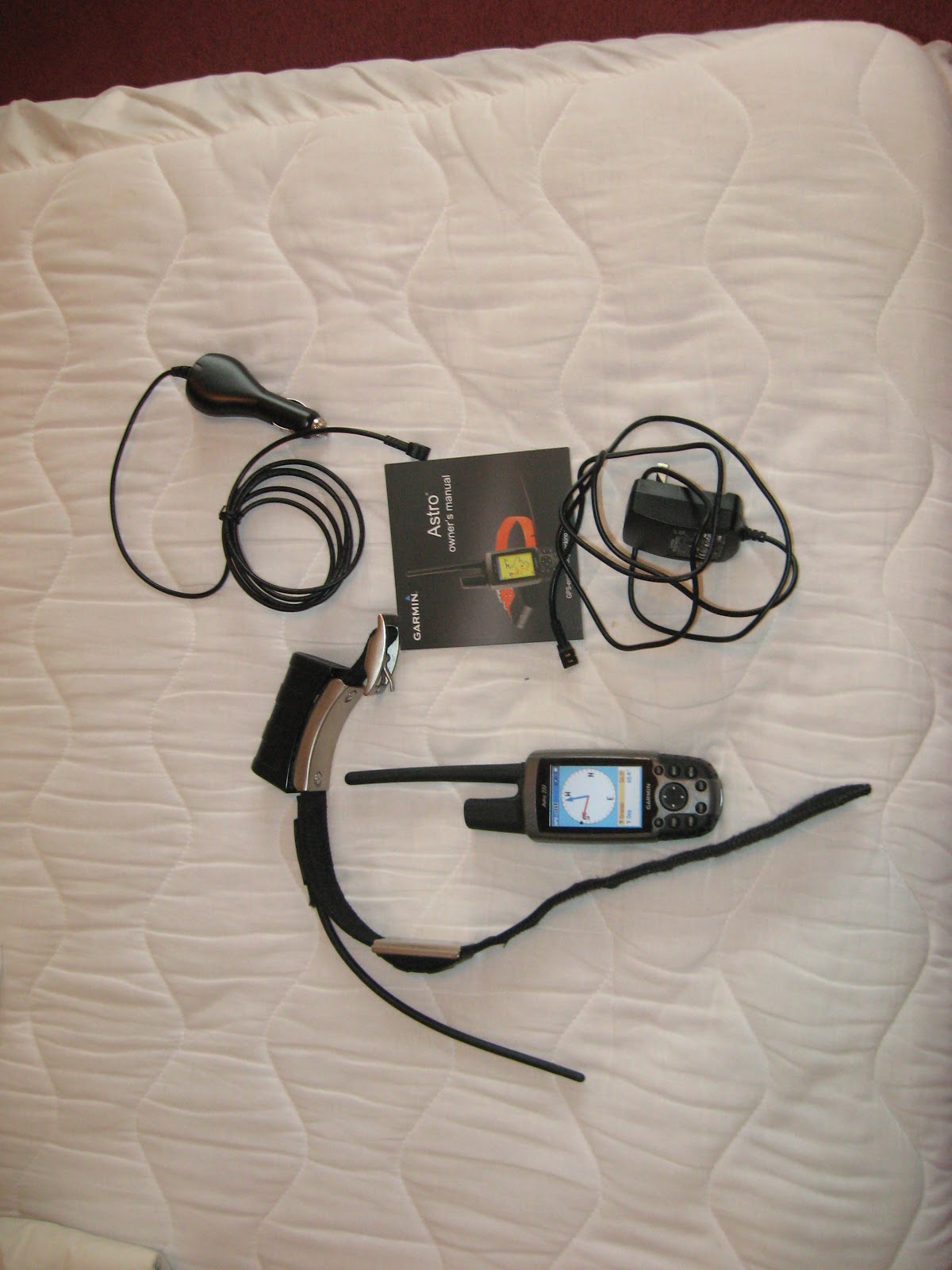 SOLD Garmin Astro 220 GPS Unit w/ DC 30 Tracking