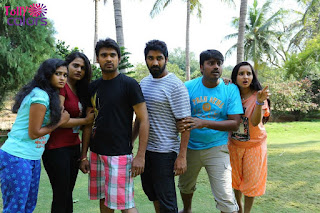 karulo-shikarukelite-telugu-movie-working-stills-posters karulo-shikarukelite-telugu-movie-working-stills-posters