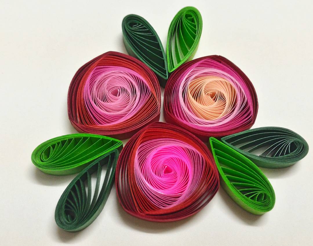 How to make quilling vortex coils with a slotted quilling tool