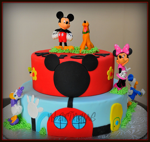 mickey mouse cake